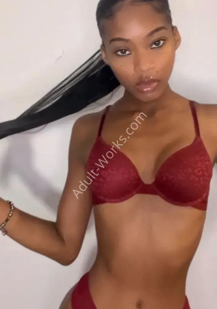 Jasmine, Ebano