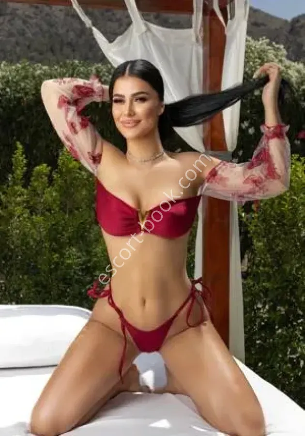 Alexandra Escortss, Caucasico