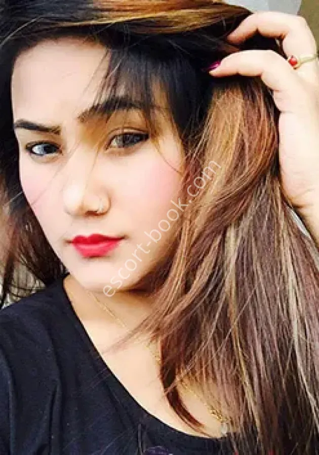 Honey Tyagi, Asiatisch