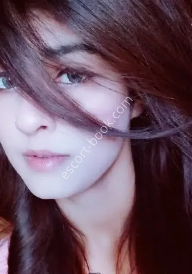 Honey Tyagi, Asiatisch