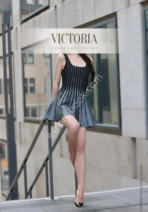 Victoria May, Caucasian