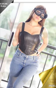 Angela, Caucasiano