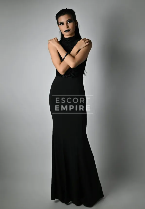 Emma, Caucasiano